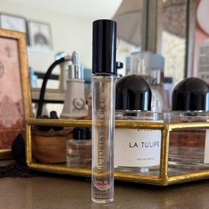 Victoria’s Secret Love Is Heavenly Roller Perfume 7ml/.23 oz